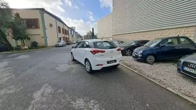 Hyundai i20 2018 - 9980 EUR, 134296 km - AUTO.MOTO.pt - 134296km - foto 20 de 43