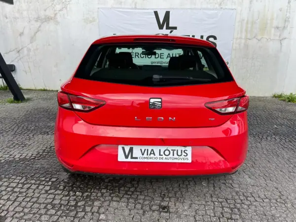 SEAT Leon 2013 - 8900 EUR, 186600 km - AUTO.MOTO.pt - 186600km - foto 6 de 6