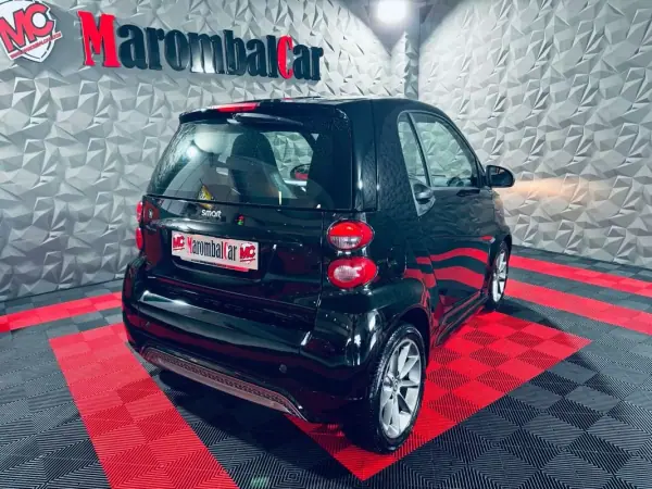 Smart Fortwo Cabrio 2013 - 7490 EUR, 134920 km - AUTO.MOTO.pt - 134920km - foto 4 de 24