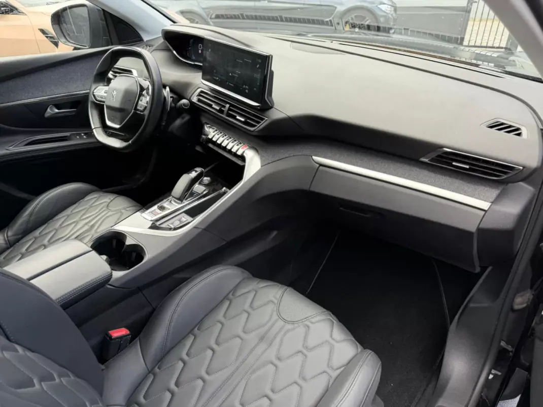 Peugeot 3008 2021 - 24500 EUR, 94000 km - AUTO.MOTO.pt - 94000km - foto 11 de 11