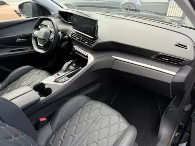 Peugeot 3008 2021 - 24500 EUR, 94000 km - AUTO.MOTO.pt - 94000km - foto 11 de 11