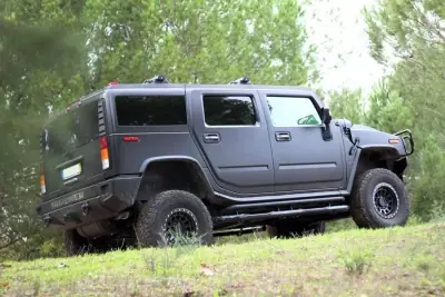Hummer H2 2006 - 48800 EUR, 75250 km - AUTO.MOTO.pt - 75250km - foto 33 de 39