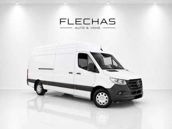 Mercedes-Benz 2022 - 28500 EUR, 161000 km - AUTO.MOTO.pt - 161000km - foto 6 de 12