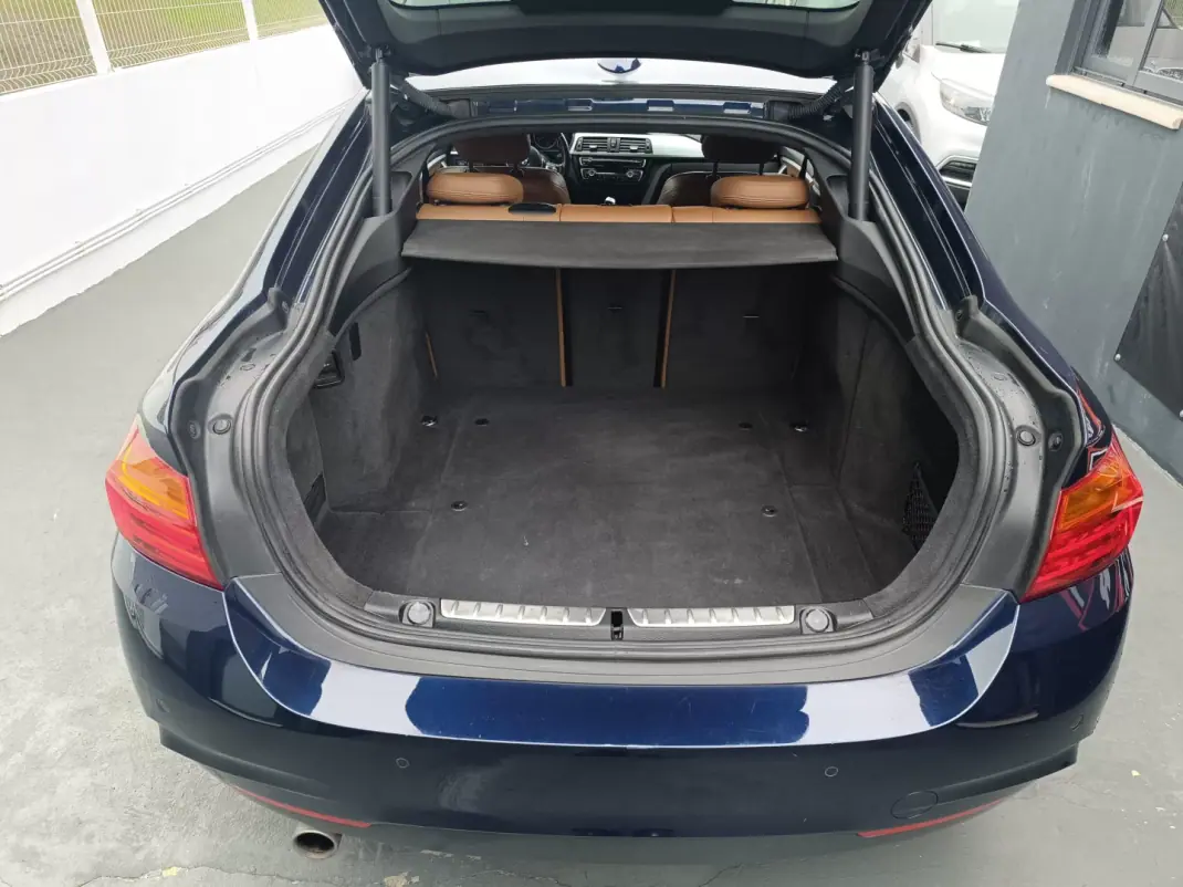 BMW 418 Gran Coupé 2017 - 19899 EUR, 172577 km - AUTO.MOTO.pt - 172577km - foto 11 de 32