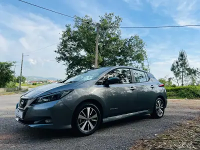 Nissan Leaf 2019 - 14750 EUR, 56425 km - AUTO.MOTO.pt - 56425km - foto 16 de 40