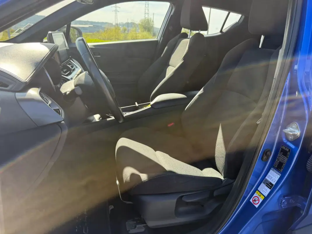Toyota C-HR 2019 - 21490 EUR, 89737 km - AUTO.MOTO.pt - 89737km - foto 22 de 25
