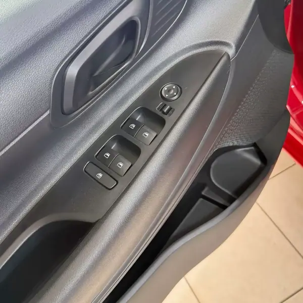 Hyundai i20 2022 - 14900 EUR, 42419 km - 42419km - foto 18 de 28