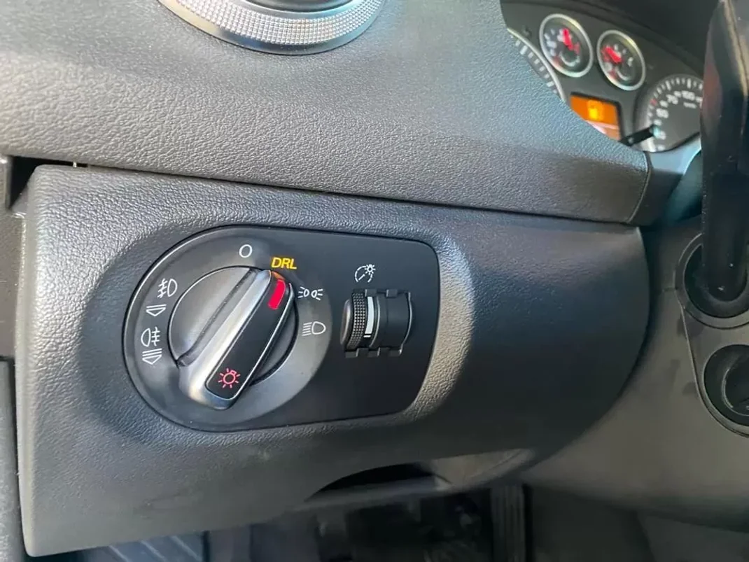 Audi A3 2010 - 12490 EUR, 259207 km - AUTO.MOTO.pt - 259207km - foto 15 de 33