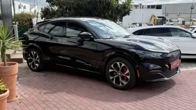 Ford Mustang Mach-E 2023 - 31990 EUR, 70000 km - AUTO.MOTO.pt - 70000km - foto 11 de 37