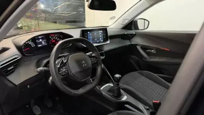 Peugeot 2008 2021 - 15490 EUR, 68523 km - AUTO.MOTO.pt - 68523km - foto 27 de 30