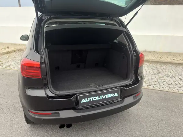 Volkswagen Tiguan 2011 - 13800 EUR, 147290 km - AUTO.MOTO.pt - 147290km - foto 15 de 26