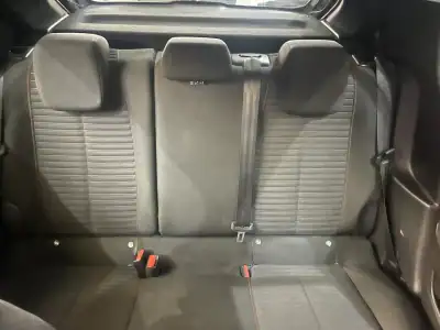 Peugeot 208 2023 - 14900 EUR, 44000 km - AUTO.MOTO.pt - 44000km - foto 35 de 47