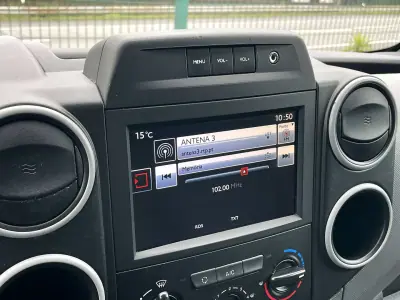 Citroën Berlingo 1.6 HDI IVA Dedutível 2019 - 10900 EUR, 142000 km - AUTO.MOTO.pt - 142000km - foto 28 de 36