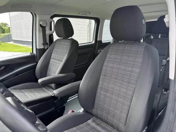 Mercedes-Benz Vito Tourer 2018 - 24900 EUR, 175000 km - AUTO.MOTO.pt - 175000km - foto 27 de 49
