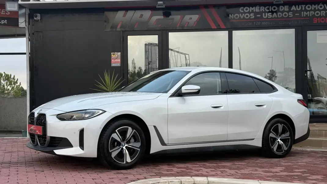 BMW i4 2022 - 1 EUR, 103000 km - AUTO.MOTO.pt - 103000km - foto 12 de 46