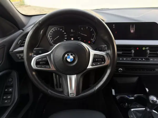 BMW 116 2019 - 21500 EUR, 175000 km - AUTO.MOTO.pt - 175000km - foto 12 de 19
