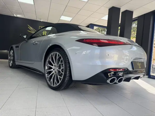 Mercedes-Benz SL 43 AMG 2024 - 125000 EUR, 12500 km - AUTO.MOTO.pt - 12500km - foto 16 de 40