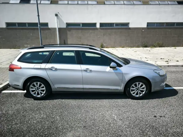 Citroën C5 Tourer 2014 - 8950 EUR, 249314 km - AUTO.MOTO.pt - 249314km - foto 10 de 37