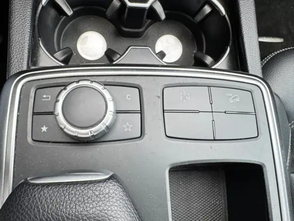 Mercedes-Benz ML 250 2012 - 24850 EUR, 179926 km - AUTO.MOTO.pt - 179926km - foto 29 de 31