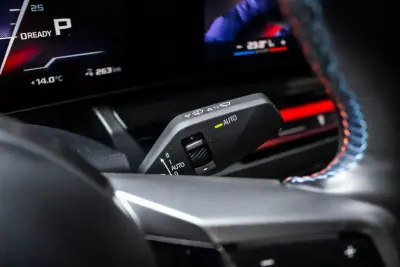 BMW i5 2023 - 74990 EUR, 17145 km - AUTO.MOTO.pt - 17145km - foto 21 de 60