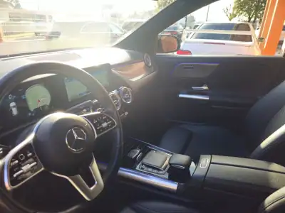 Mercedes-Benz GLA 200 2020 - 31990 EUR, 157000 km - AUTO.MOTO.pt - 157000km - foto 8 de 12