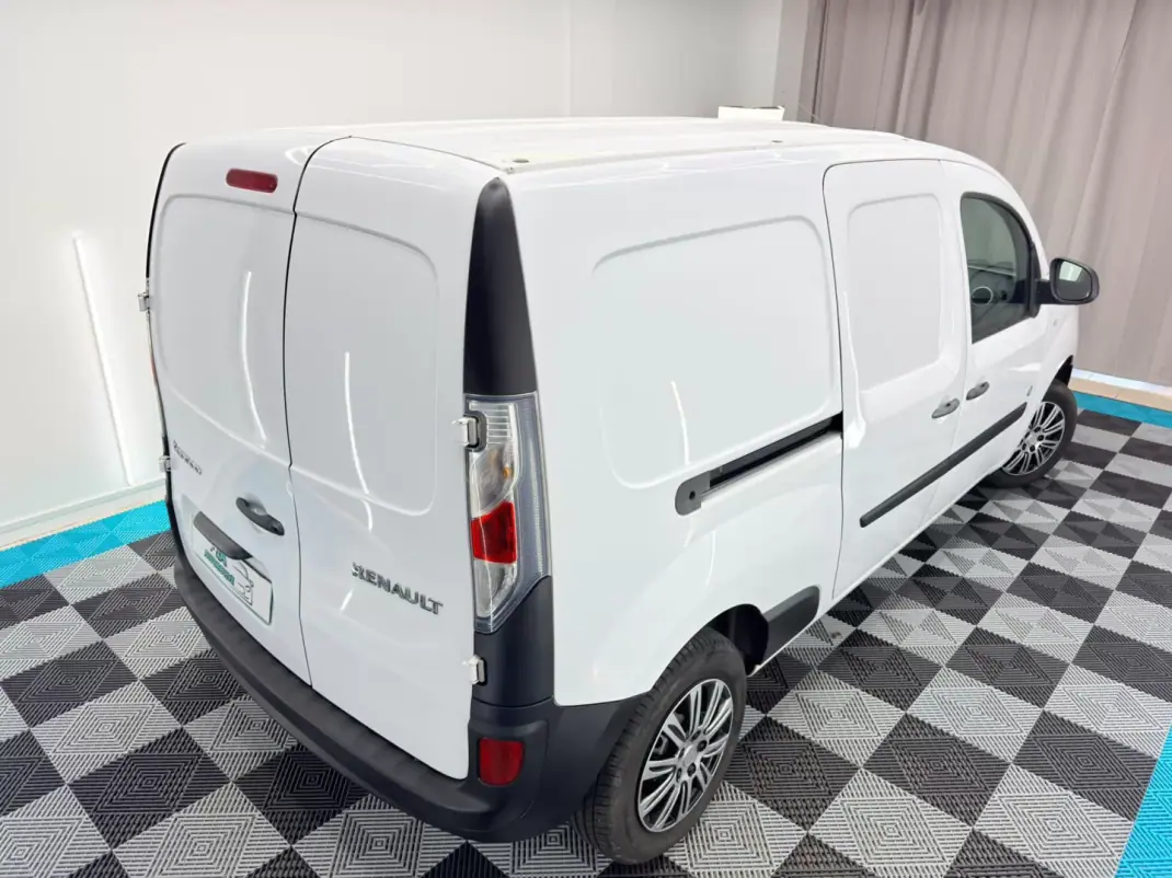 Renault 2016 - 7250 EUR, 33700 km - 33700km - foto 7 de 18