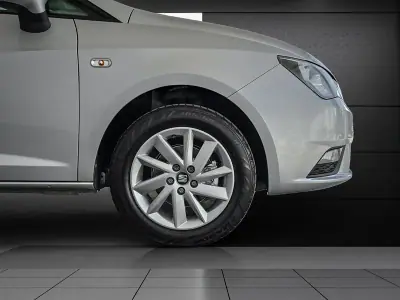 SEAT Ibiza 2015 - 11950 EUR, 80000 km - AUTO.MOTO.pt - 80000km - foto 48 de 60
