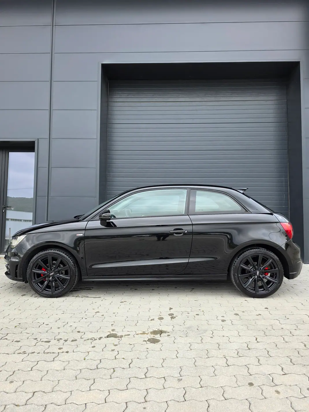 Audi A1 2014 - 14790 EUR, 84000 km - AUTO.MOTO.pt - 84000km - foto 4 de 10