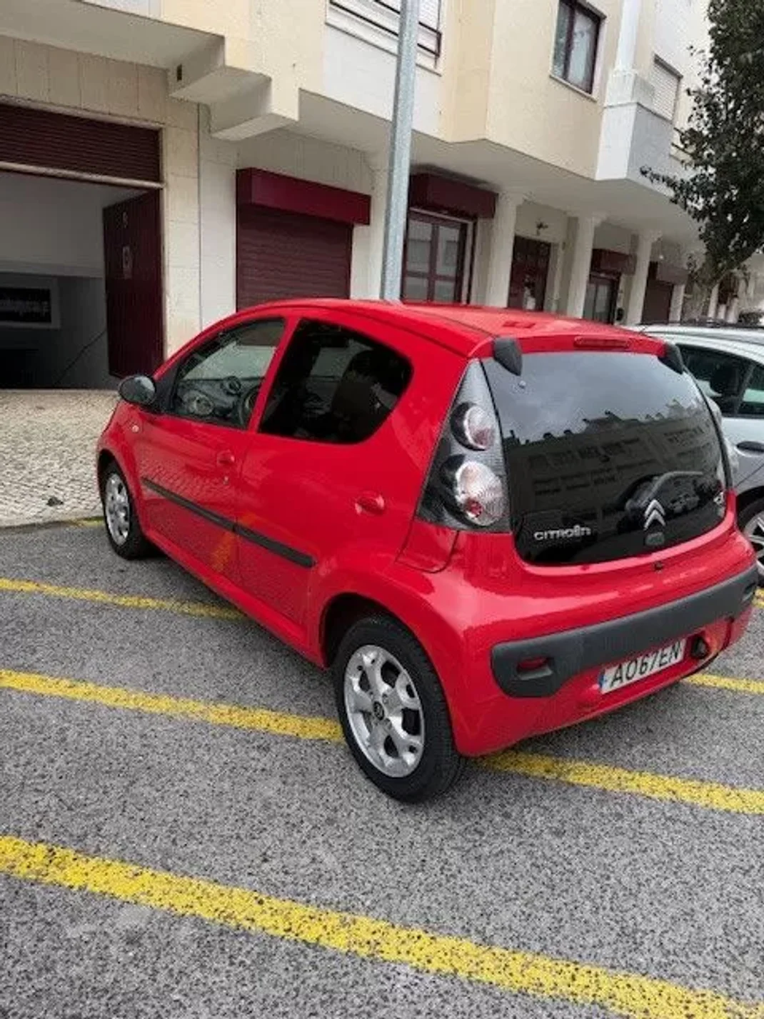 Citroën C1 2012 - 5500 EUR, 140000 km - AUTO.MOTO.pt - 140000km - foto 11 de 19