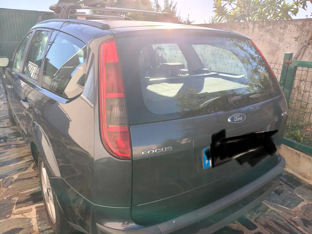 Ford Focus SW 2006 - 2800 EUR, 288800 km - 288800km - foto 5 de 9