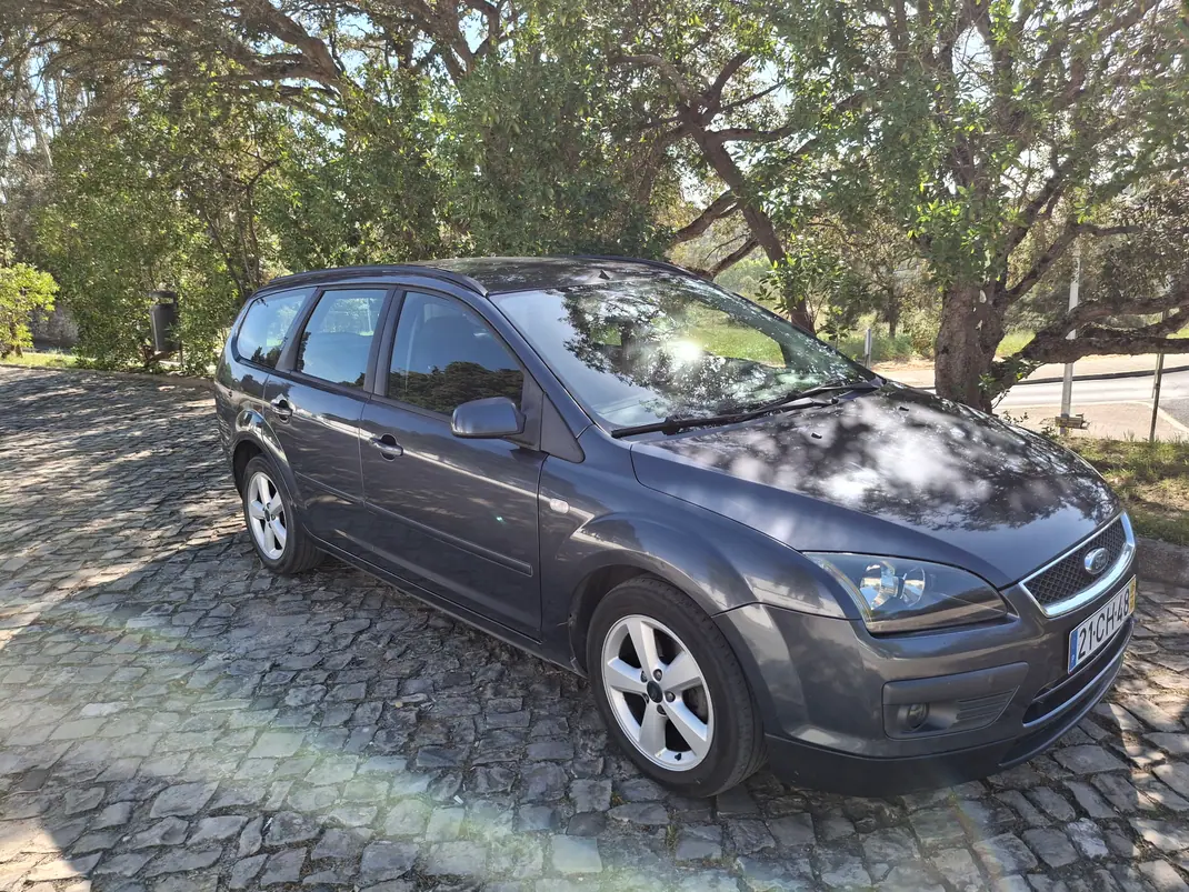 Ford Focus SW 2006 - 4000 EUR, 215000 km - AUTO.MOTO.pt - 215000km - foto 2 de 10