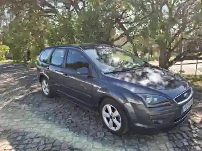 Ford Focus SW 2006 - 4000 EUR, 215000 km - AUTO.MOTO.pt - 215000km - foto 2 de 10