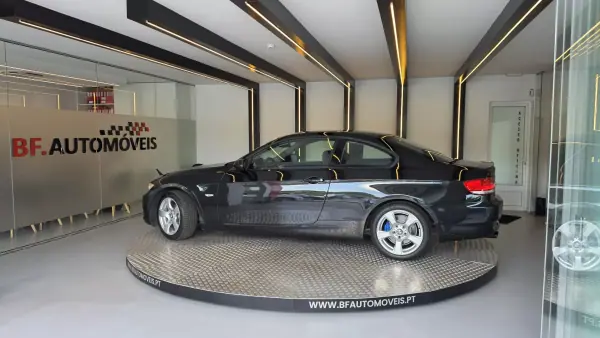BMW 320 2007 - 10900 EUR, 279640 km - AUTO.MOTO.pt - 279640km - foto 15 de 56