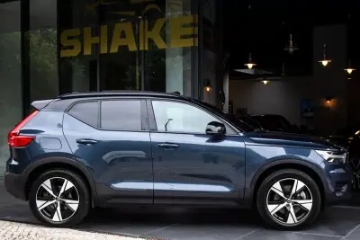 Volvo XC 40 2022 - 31990 EUR, 48265 km - AUTO.MOTO.pt - 48265km - foto 10 de 40