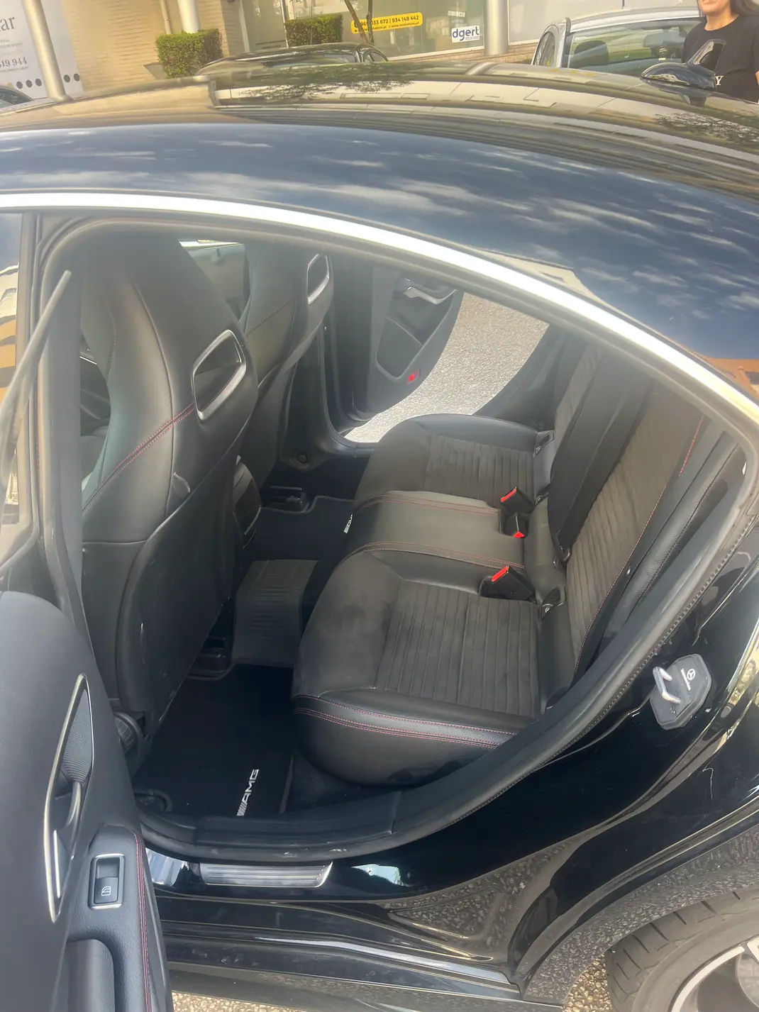 Mercedes-Benz CLA 200 2019 - 26000 EUR, 101000 km - AUTO.MOTO.pt - 101000km - foto 7 de 10