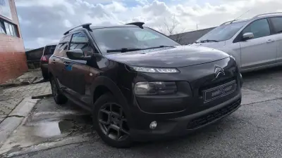 Citroën C4 Cactus 2014 - 9900 EUR, 145000 km - AUTO.MOTO.pt - 145000km - foto 15 de 17