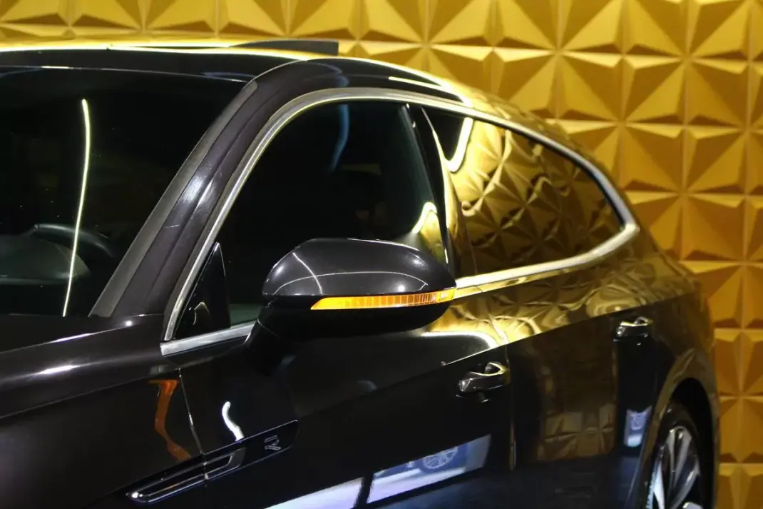 Volkswagen Arteon 2021 - 25400 EUR, 209040 km - AUTO.MOTO.pt - 209040km - foto 4 de 40