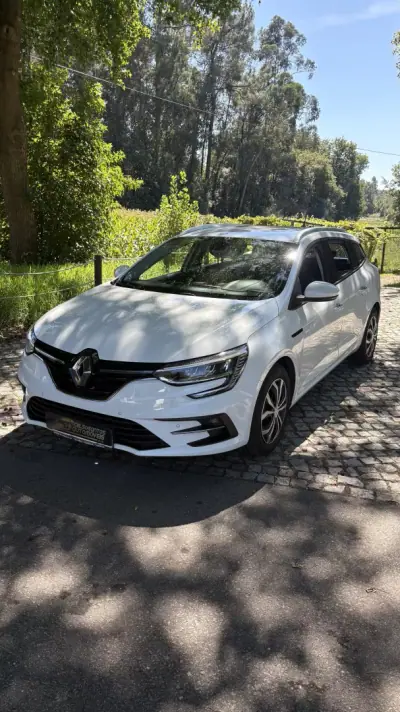 Renault Mégane 2022 - 17500 EUR, 149000 km - 149000km - foto 1 de 18
