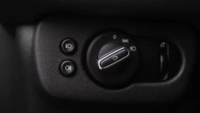 MINI Clubman 2018 - 24999 EUR, 131000 km - AUTO.MOTO.pt - 131000km - foto 29 de 37