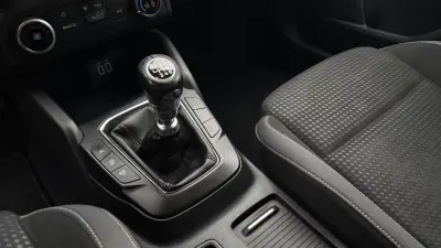 Ford Focus SW 2019 - 11999 EUR, 150121 km - AUTO.MOTO.pt - 150121km - foto 5 de 22