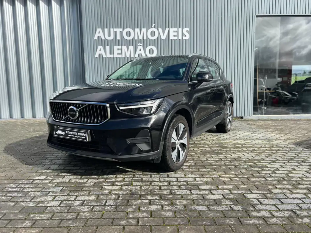 Volvo XC 40 2023 - 36900 EUR, 49663 km - AUTO.MOTO.pt - 49663km - foto 1 de 19