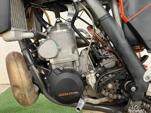 KTM SX 250 2015 - 5100 EUR, 300 km - AUTO.MOTO.pt - 300km - foto 3 de 11