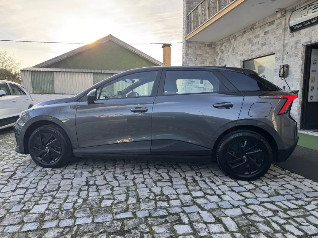 MG MG4 2022 - 18990 EUR, 77000 km - AUTO.MOTO.pt - 77000km - foto 4 de 36