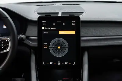 Polestar 2 2023 - 37950 EUR, 44000 km - AUTO.MOTO.pt - 44000km - foto 42 de 51