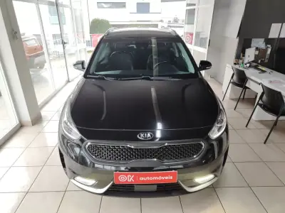 Kia Niro 2019 - 17250 EUR, 51300 km - AUTO.MOTO.pt - 51300km - foto 4 de 34