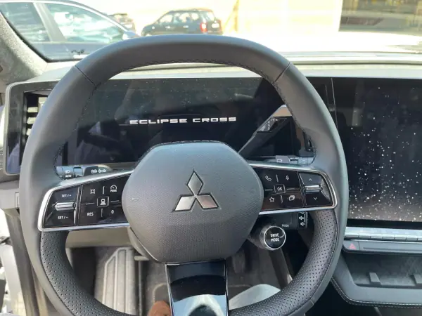 Mitsubishi Eclipse Cross 2026 - 38500 EUR, 995 km - 995km - foto 13 de 18