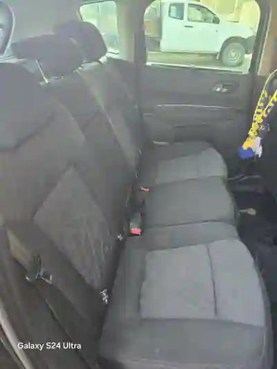 Peugeot 3008 2010 - 6000 EUR, 306000 km - AUTO.MOTO.pt - 306000km - foto 4 de 9