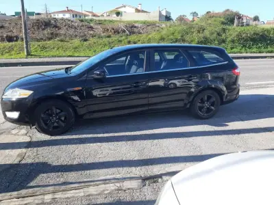 Ford Mondeo SW 2010 - 7900 EUR, 218900 km - AUTO.MOTO.pt - 218900km - foto 6 de 36