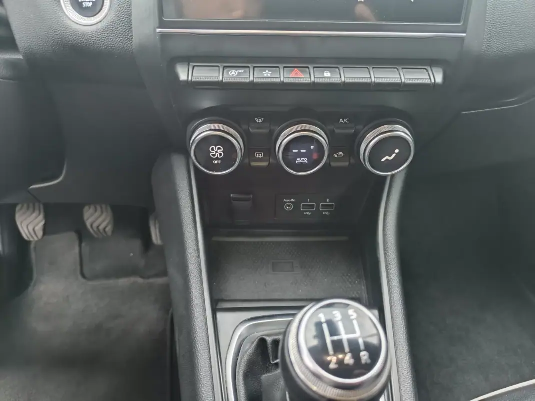 Renault Captur 2020 - 14900 EUR, 196207 km - AUTO.MOTO.pt - 196207km - foto 25 de 34