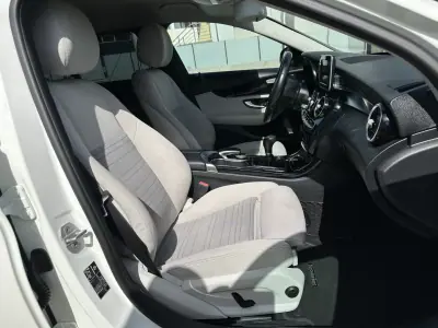 Mercedes-Benz C 180 2015 - 12900 EUR, 280000 km - AUTO.MOTO.pt - 280000km - foto 55 de 69